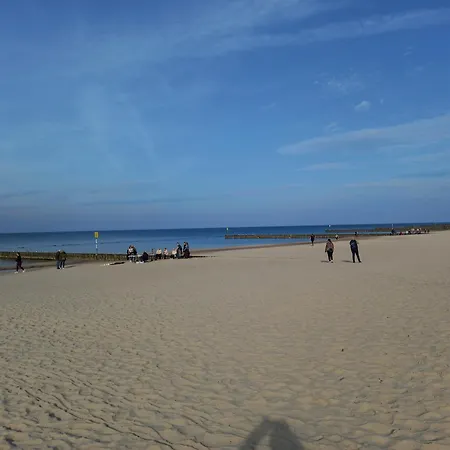 Lägenhet Flora - Z Aneksem I Klimatyzacja, Basen Netflix *