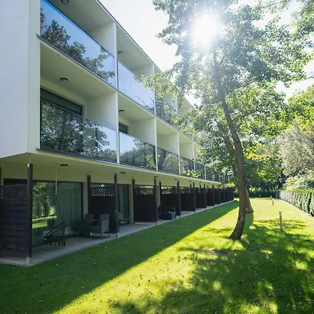 Flora - Z Aneksem I Klimatyzacja, Basen Netflix Lägenhet Kołobrzeg