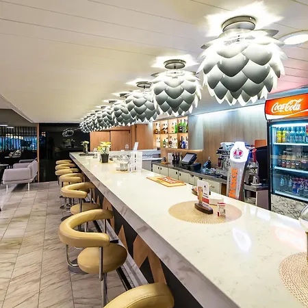 Lägenhet Flora - Z Aneksem I Klimatyzacja, Basen Netflix