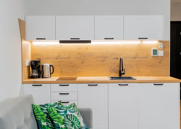 Lägenhet Flora - Z Aneksem I Klimatyzacja, Basen Netflix