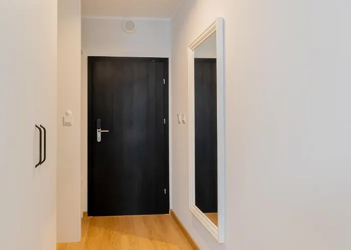 Flora - Z Aneksem I Klimatyzacja, Basen Netflix Lägenhet