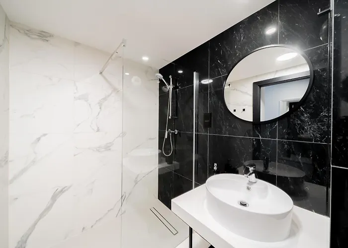 Flora - Z Aneksem I Klimatyzacja, Basen Netflix *