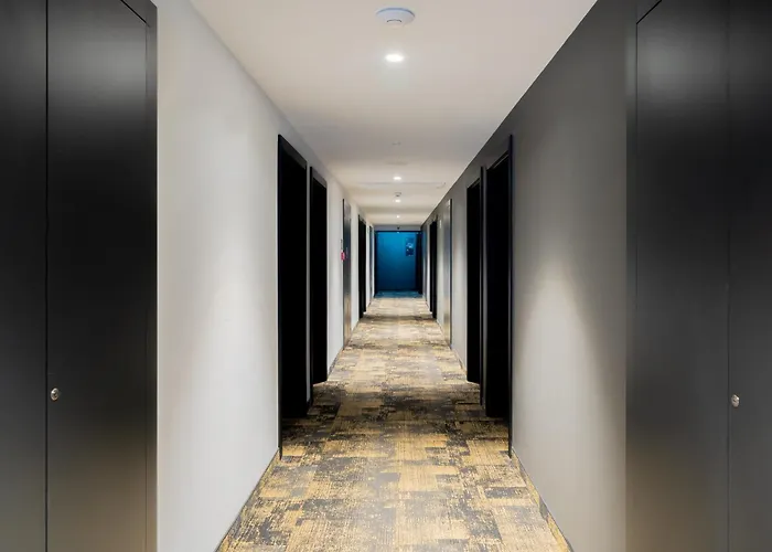 Flora - Z Aneksem I Klimatyzacja, Basen Netflix