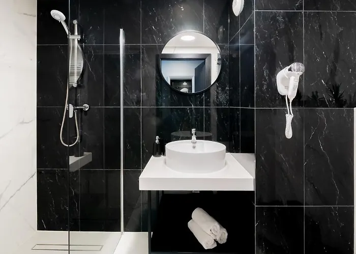 Flora - Z Aneksem I Klimatyzacja, Basen Netflix Lägenhet