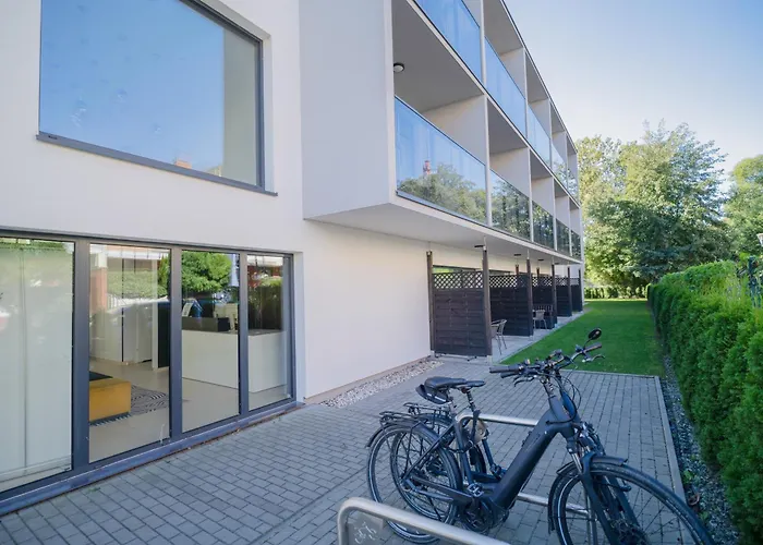 Flora - Z Aneksem I Klimatyzacja, Basen Netflix Lägenhet