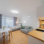 Flora - Z Aneksem I Klimatyzacja, Basen Netflix Apartment *