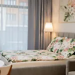 Apartman Flora - Z Aneksem I Klimatyzacja, Basen Netflix