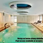 Flora - Z Aneksem I Klimatyzacja, Basen Netflix Apartment