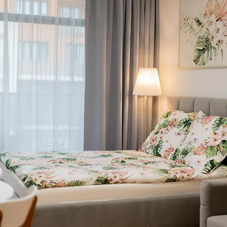 Апартаменты Flora - Z Aneksem I Klimatyzacja, Basen Netflix