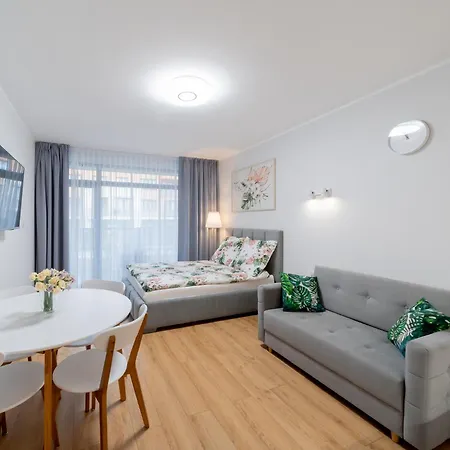 Apartment Flora - Z Aneksem I Klimatyzacja, Basen Netflix *
