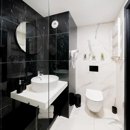 Апартаменты Flora - Z Aneksem I Klimatyzacja, Basen Netflix Колобжег